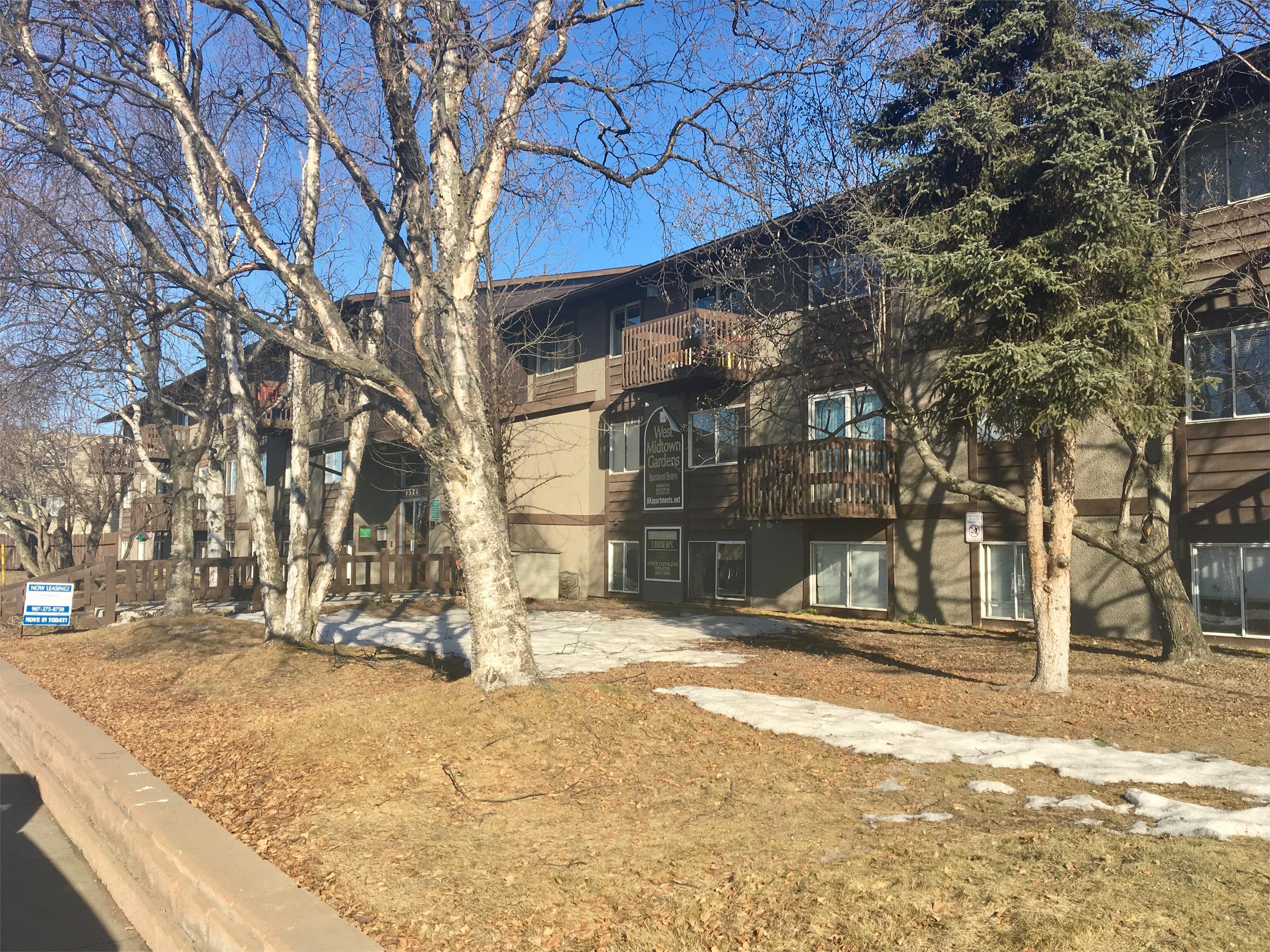 1327 W 27th Ave #112